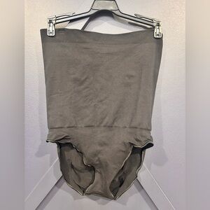 SKIMS Core Sculpt High-Waisted Brief Shape wear NWOT